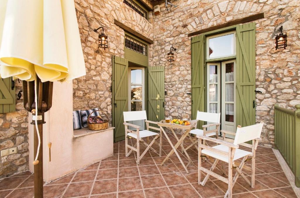 Kyparissia Old Town Lodge With Amazing Sea View Kültér fotó