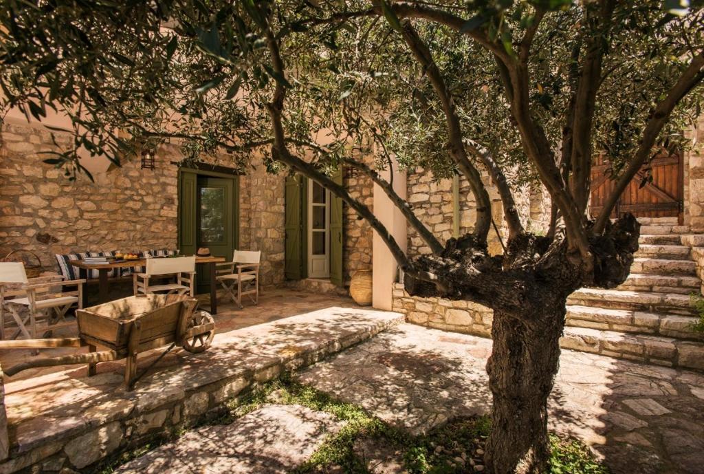 Kyparissia Old Town Lodge With Amazing Sea View Kültér fotó